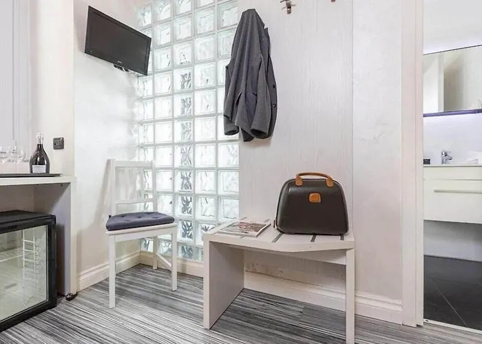 Spagna Boutique 4*